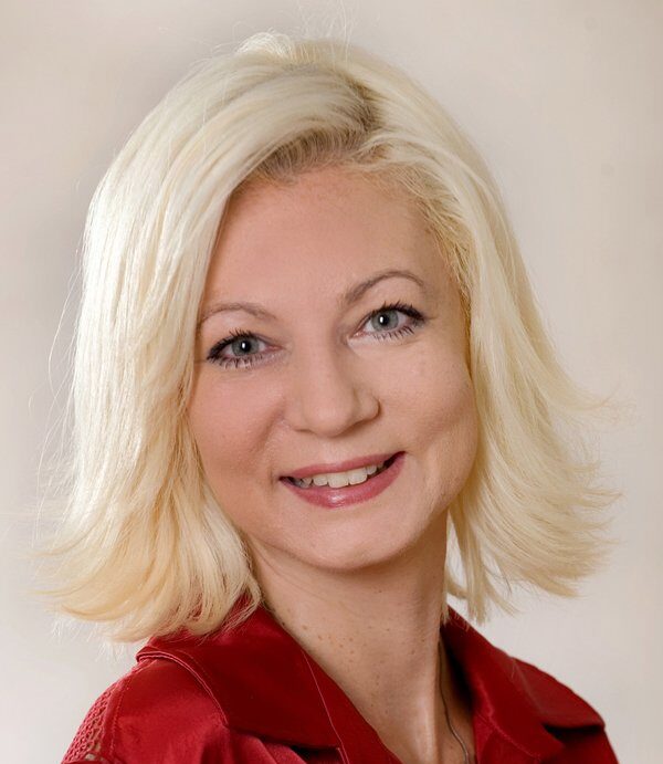 Prof. Ing. Angela Stach BEd MEd, Dozentin im Bachelor KI Management der IBS-Akademie